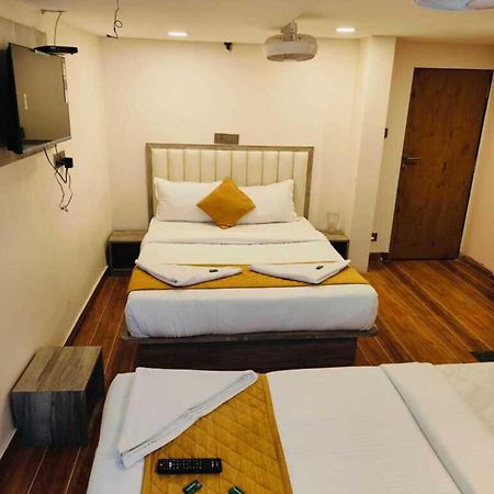 Hotel Pride Suites - Kurla West Мумбай Екстериор снимка