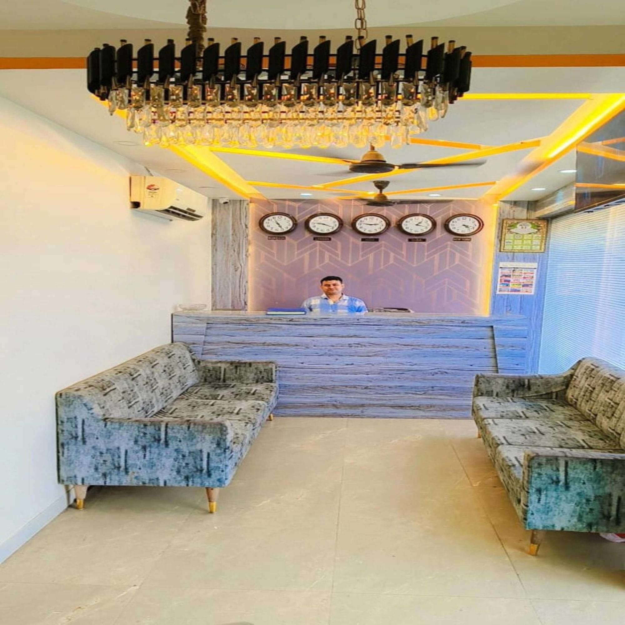 Hotel Pride Suites - Kurla West Мумбай Екстериор снимка