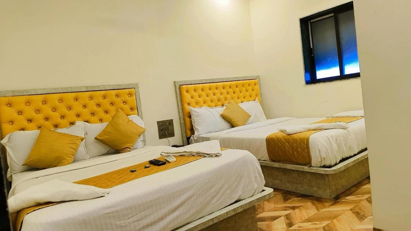 Hotel Pride Suites - Kurla West Мумбай Екстериор снимка