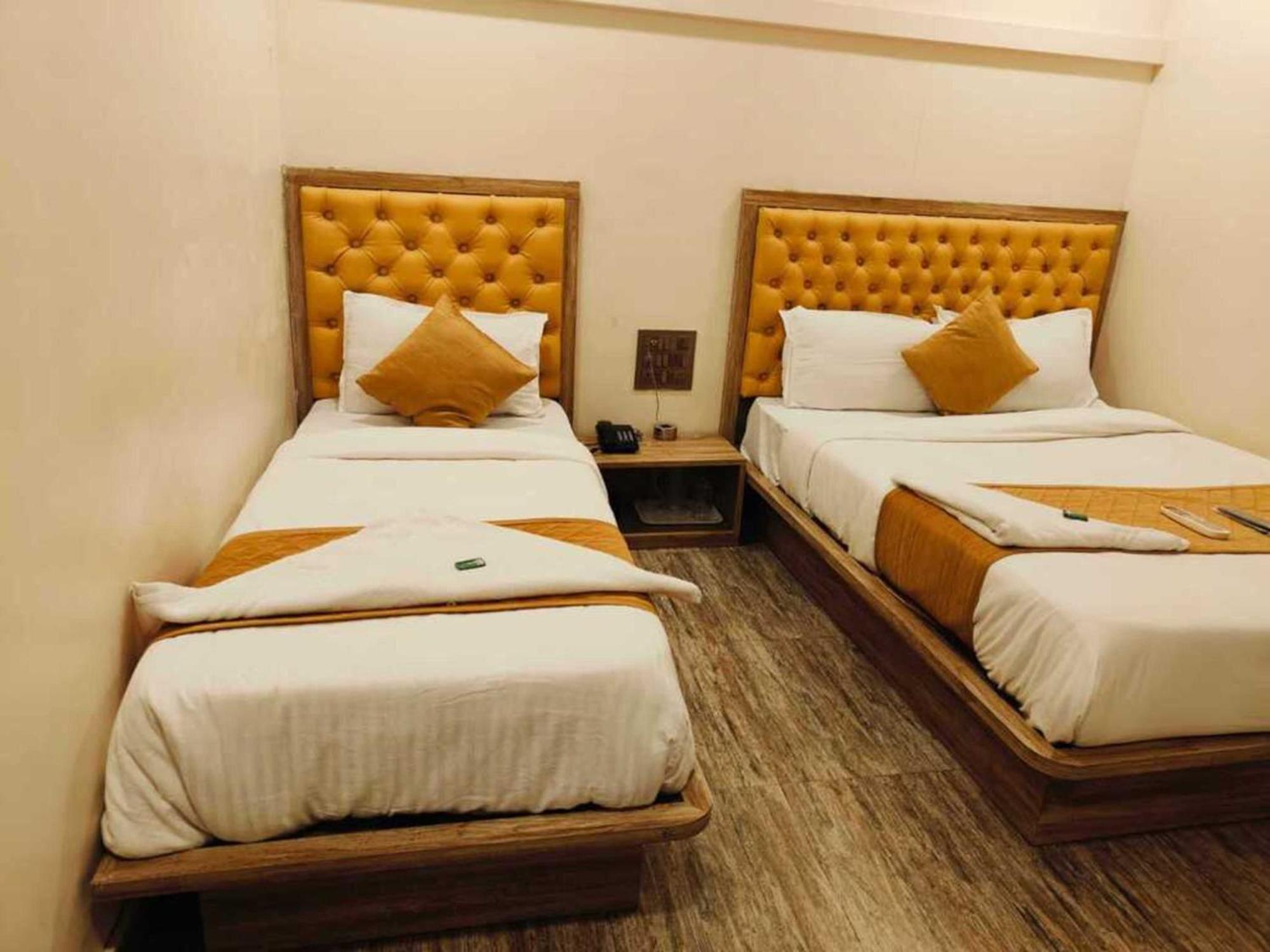 Hotel Pride Suites - Kurla West Мумбай Екстериор снимка